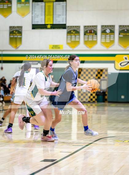 Thumbnail 1 in Camarillo @ Moorpark photogallery.