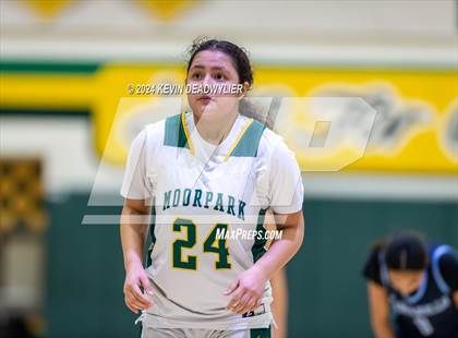 Thumbnail 1 in Camarillo @ Moorpark photogallery.
