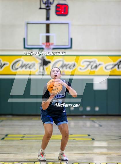 Thumbnail 1 in Camarillo @ Moorpark photogallery.