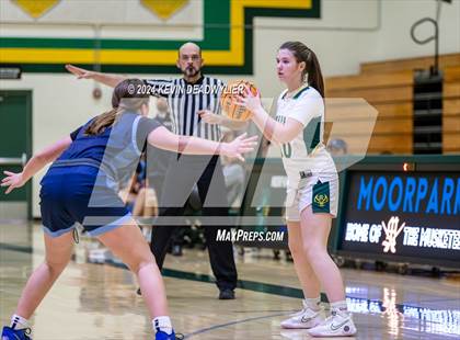 Thumbnail 3 in Camarillo @ Moorpark photogallery.