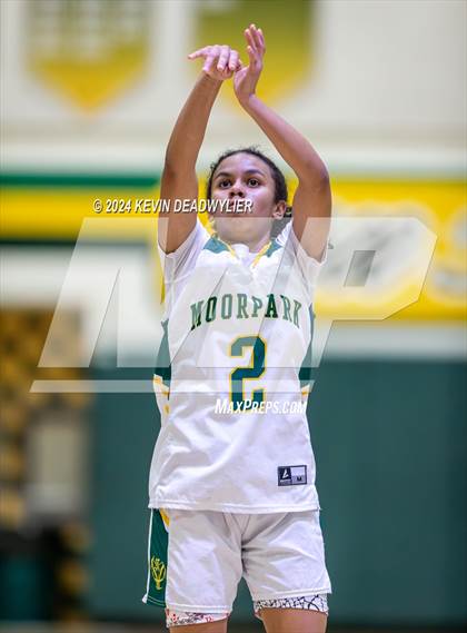 Thumbnail 2 in Camarillo @ Moorpark photogallery.
