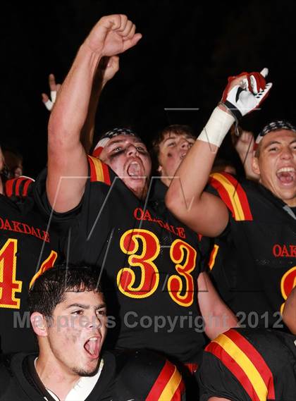 Thumbnail 3 in Oakdale vs. Vista del Lago (CIF SJS D3 Final) photogallery.