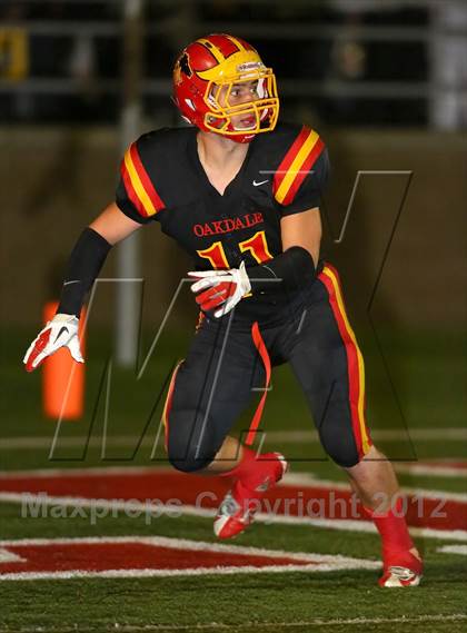 Thumbnail 3 in Oakdale vs. Vista del Lago (CIF SJS D3 Final) photogallery.