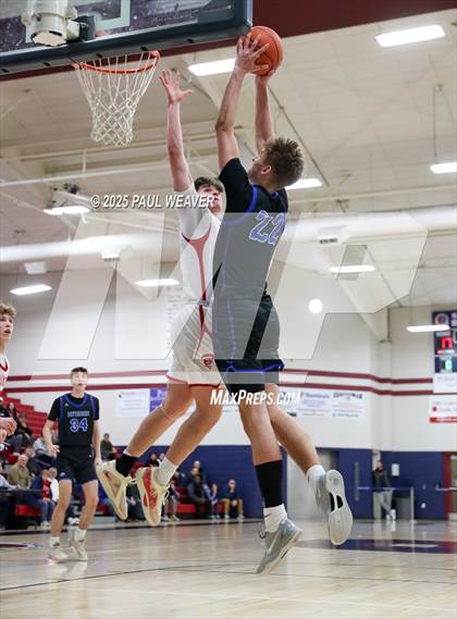 Thumbnail 2 in Warrior Run vs. Mount Carmel (PHAC Semifinal) photogallery.