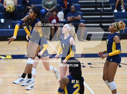Thumbnail 2 in Cypress Ranch vs Cypress Woods photogallery.