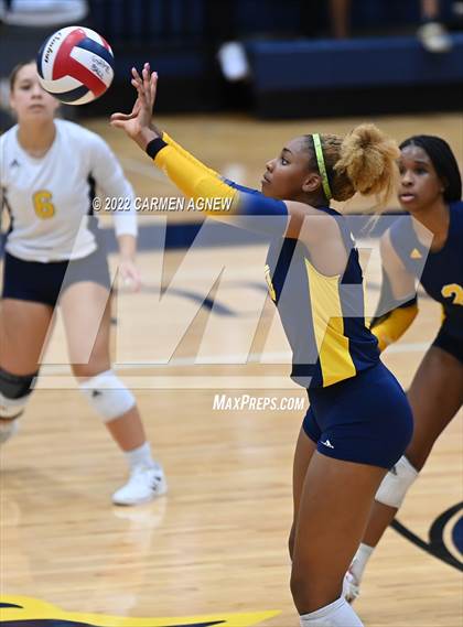 Thumbnail 2 in Cypress Ranch vs Cypress Woods photogallery.