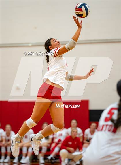 Thumbnail 2 in Canyon vs. Westlake photogallery.