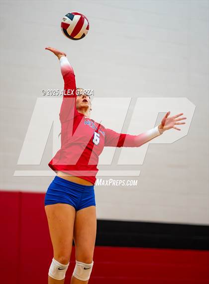 Thumbnail 3 in Canyon vs. Westlake photogallery.