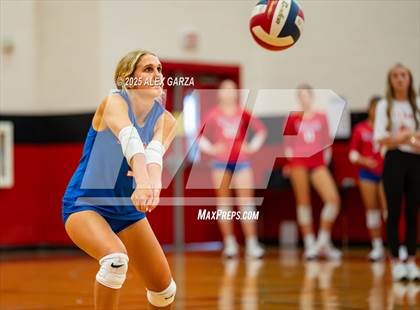Thumbnail 3 in Canyon vs. Westlake photogallery.