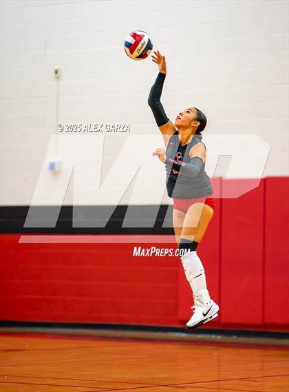 Thumbnail 3 in Canyon vs. Westlake photogallery.
