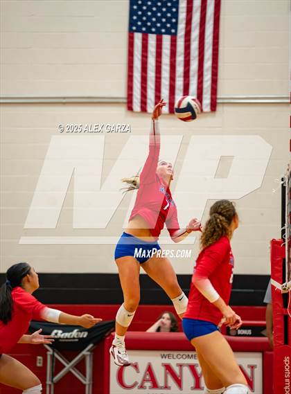 Thumbnail 2 in Canyon vs. Westlake photogallery.