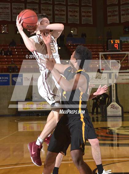 Thumbnail 2 in Del Oro vs. Whitney (CIF SJS D2 Semifinal) photogallery.
