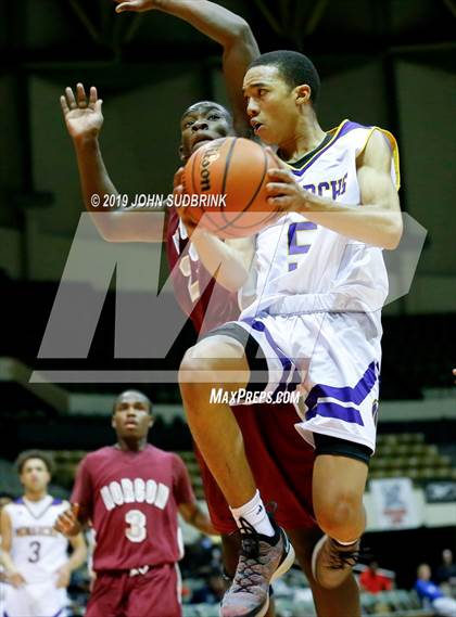 Thumbnail 3 in I.C. Norcom vs Menchville  (Iverson Holiday Crossover Showcase) photogallery.
