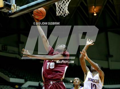 Thumbnail 3 in I.C. Norcom vs Menchville  (Iverson Holiday Crossover Showcase) photogallery.