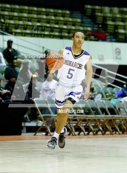Thumbnail 3 in I.C. Norcom vs Menchville  (Iverson Holiday Crossover Showcase) photogallery.