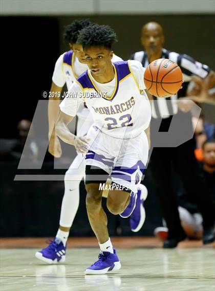 Thumbnail 2 in I.C. Norcom vs Menchville  (Iverson Holiday Crossover Showcase) photogallery.