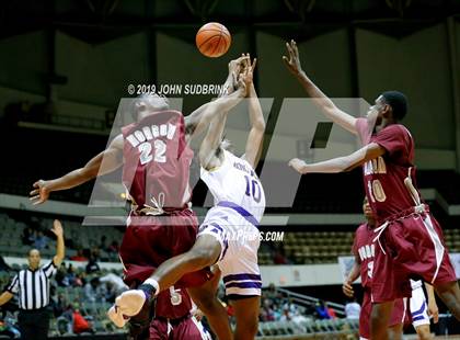Thumbnail 2 in I.C. Norcom vs Menchville  (Iverson Holiday Crossover Showcase) photogallery.