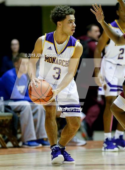 Thumbnail 2 in I.C. Norcom vs Menchville  (Iverson Holiday Crossover Showcase) photogallery.