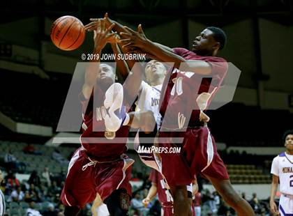 Thumbnail 3 in I.C. Norcom vs Menchville  (Iverson Holiday Crossover Showcase) photogallery.