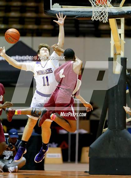 Thumbnail 3 in I.C. Norcom vs Menchville  (Iverson Holiday Crossover Showcase) photogallery.