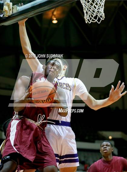 Thumbnail 3 in I.C. Norcom vs Menchville  (Iverson Holiday Crossover Showcase) photogallery.