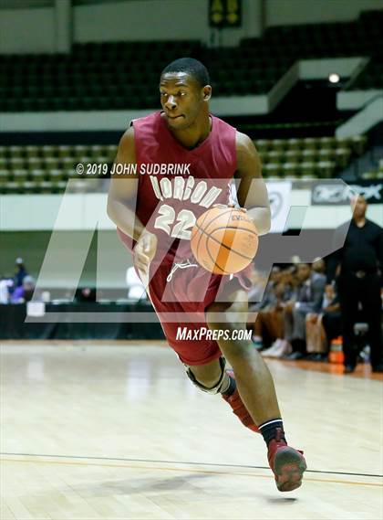 Thumbnail 3 in I.C. Norcom vs Menchville  (Iverson Holiday Crossover Showcase) photogallery.