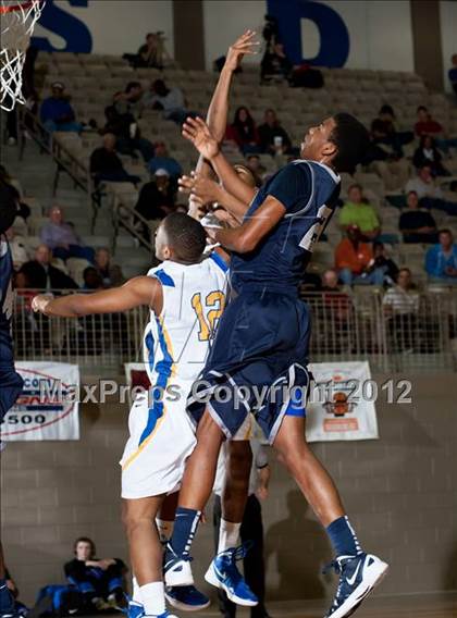 Thumbnail 1 in Richland vs. King (Whataburger Tournament) photogallery.