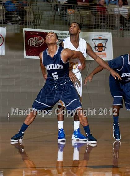 Thumbnail 3 in Richland vs. King (Whataburger Tournament) photogallery.
