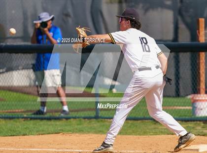 Thumbnail 3 in Mater Dei vs. Foothill (CIF-SS D2 Quarterfinal) photogallery.
