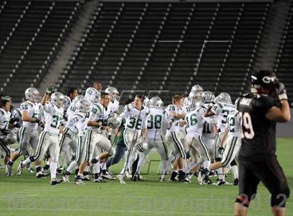 Thumbnail 3 in De La Salle vs. Centennial (CIF State Open Final) photogallery.