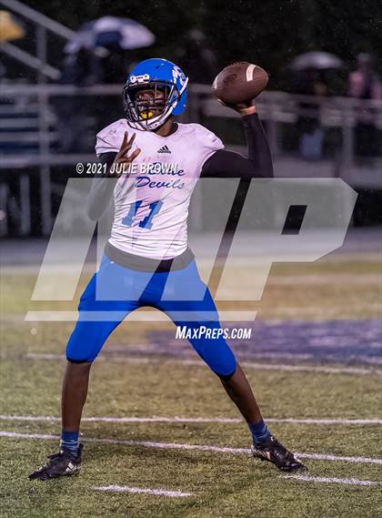 Thumbnail 2 in Indianapolis Shortridge @ Indianapolis Bishop Chatard (IHSAA 4A Sectional semi-final) photogallery.