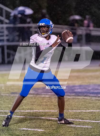 Thumbnail 1 in Indianapolis Shortridge @ Indianapolis Bishop Chatard (IHSAA 4A Sectional semi-final) photogallery.