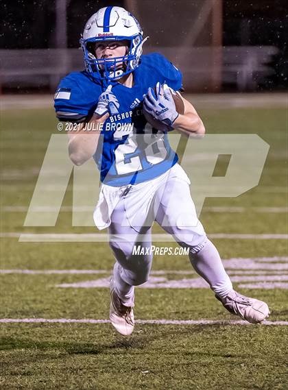 Thumbnail 1 in Indianapolis Shortridge @ Indianapolis Bishop Chatard (IHSAA 4A Sectional semi-final) photogallery.