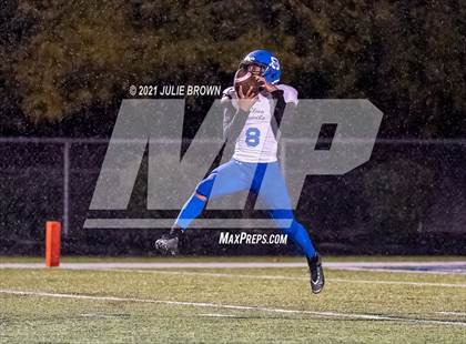 Thumbnail 2 in Indianapolis Shortridge @ Indianapolis Bishop Chatard (IHSAA 4A Sectional semi-final) photogallery.