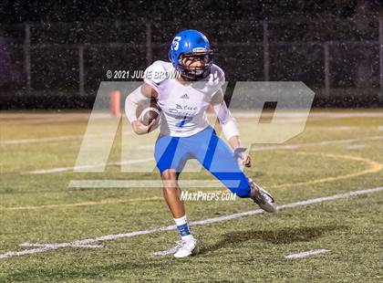 Thumbnail 2 in Indianapolis Shortridge @ Indianapolis Bishop Chatard (IHSAA 4A Sectional semi-final) photogallery.