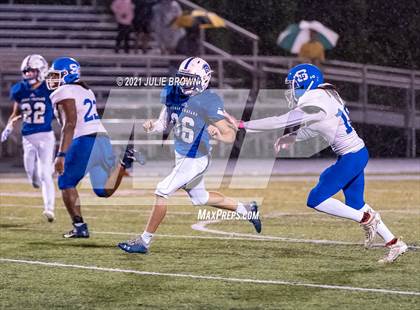 Thumbnail 2 in Indianapolis Shortridge @ Indianapolis Bishop Chatard (IHSAA 4A Sectional semi-final) photogallery.