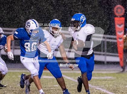 Thumbnail 2 in Indianapolis Shortridge @ Indianapolis Bishop Chatard (IHSAA 4A Sectional semi-final) photogallery.