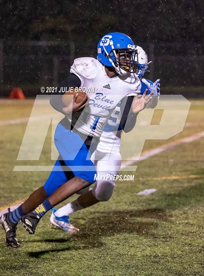 Thumbnail 1 in Indianapolis Shortridge @ Indianapolis Bishop Chatard (IHSAA 4A Sectional semi-final) photogallery.