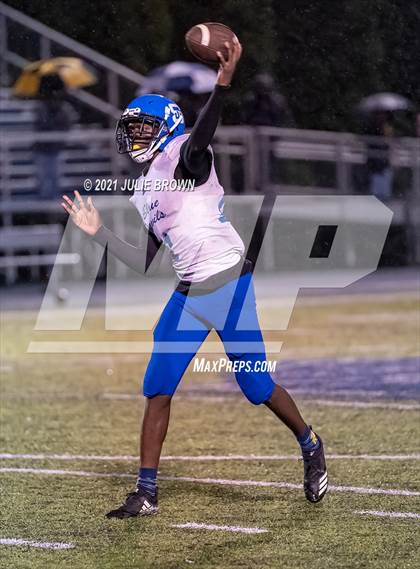 Thumbnail 2 in Indianapolis Shortridge @ Indianapolis Bishop Chatard (IHSAA 4A Sectional semi-final) photogallery.