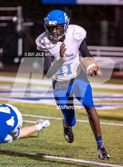 Thumbnail 1 in Indianapolis Shortridge @ Indianapolis Bishop Chatard (IHSAA 4A Sectional semi-final) photogallery.