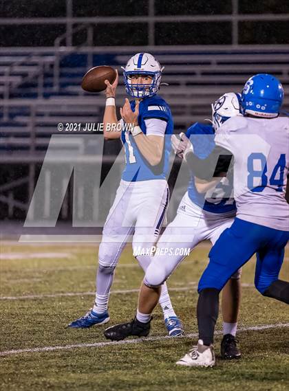 Thumbnail 3 in Indianapolis Shortridge @ Indianapolis Bishop Chatard (IHSAA 4A Sectional semi-final) photogallery.