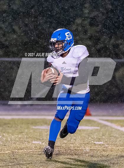 Thumbnail 2 in Indianapolis Shortridge @ Indianapolis Bishop Chatard (IHSAA 4A Sectional semi-final) photogallery.