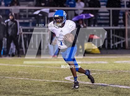 Thumbnail 2 in Indianapolis Shortridge @ Indianapolis Bishop Chatard (IHSAA 4A Sectional semi-final) photogallery.