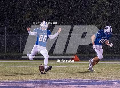 Thumbnail 2 in Indianapolis Shortridge @ Indianapolis Bishop Chatard (IHSAA 4A Sectional semi-final) photogallery.