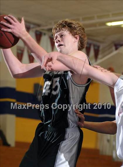 Thumbnail 2 in Ponderosa vs. Bella Vista (Trojan Toss-Up) photogallery.