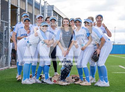 Thumbnail 3 in Sacred Heart Cathedral Preparatory @ Valley Christian photogallery.