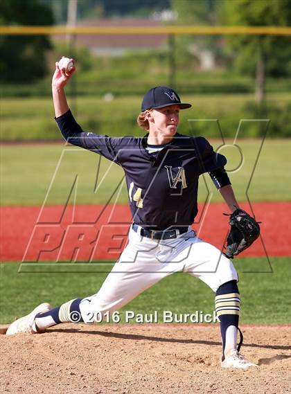 Thumbnail 3 in DuBois Central Catholic vs Vincentian Academy (PIAA Class A First Round) photogallery.