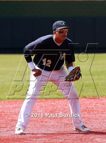 Thumbnail 2 in DuBois Central Catholic vs Vincentian Academy (PIAA Class A First Round) photogallery.