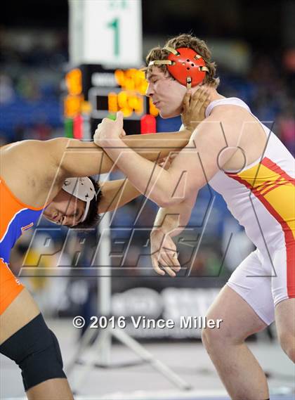 Thumbnail 3 in WIAA 3A 285 LB Championship photogallery.