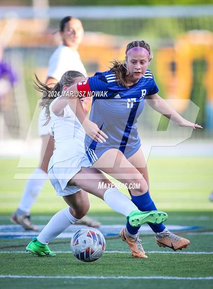 Thumbnail 3 in Rochester vs Stoney Creek (MHSAA D1 District Payoff) photogallery.
